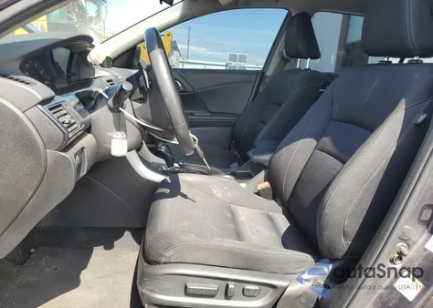 2015 Honda Accord Sport z USA, uszkodzony, nr VIN 1HGCR2F57FA039237